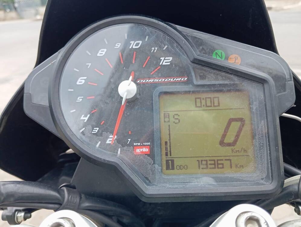 Aprilia Dorsoduro 750 ABS (2009 - 17) (4)