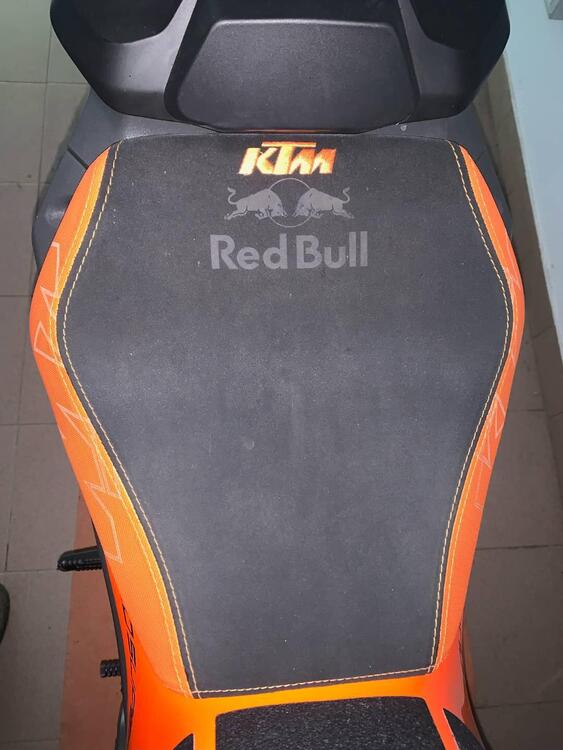 KTM 1290 Super Duke R (2020) (4)