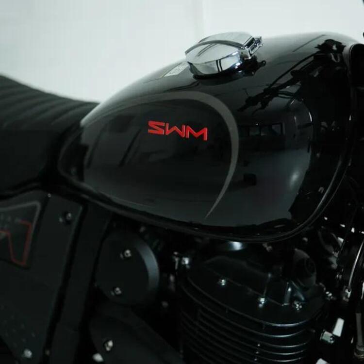 Swm Silver Vase 440 (2015 - 16) (2)