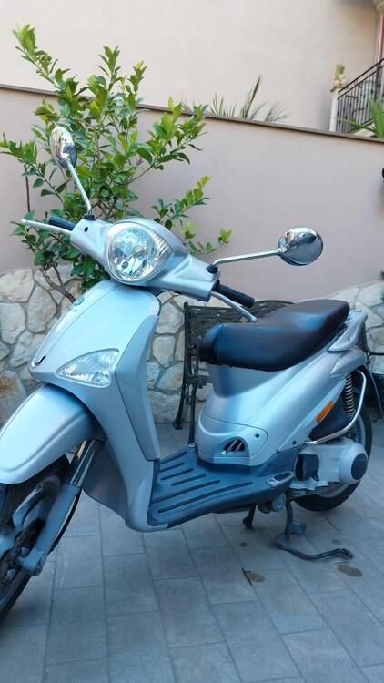 Piaggio Liberty 200 4T  (4)
