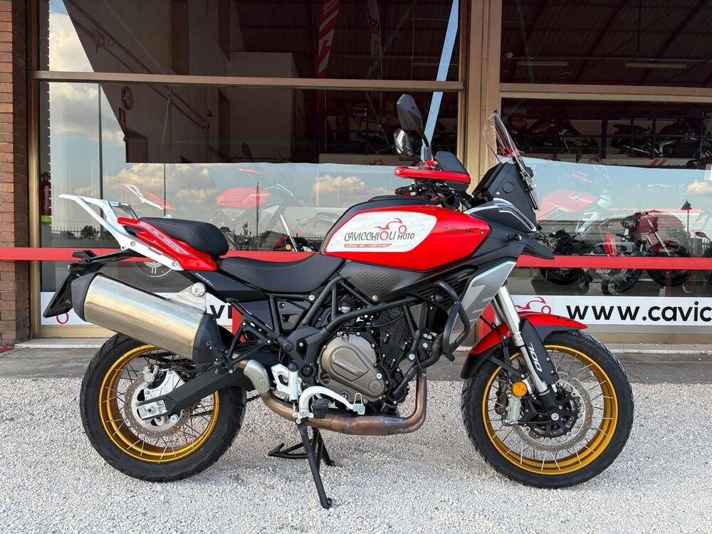 QJ Motor SRT 700 X (2024 - 25) (4)