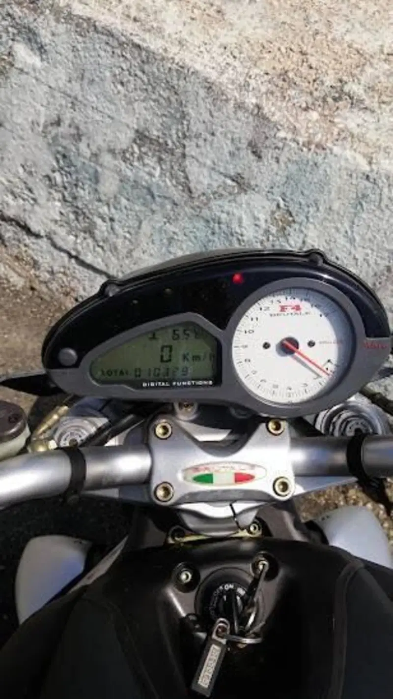 MV Agusta Brutale 750 S (2002 - 06) (9)