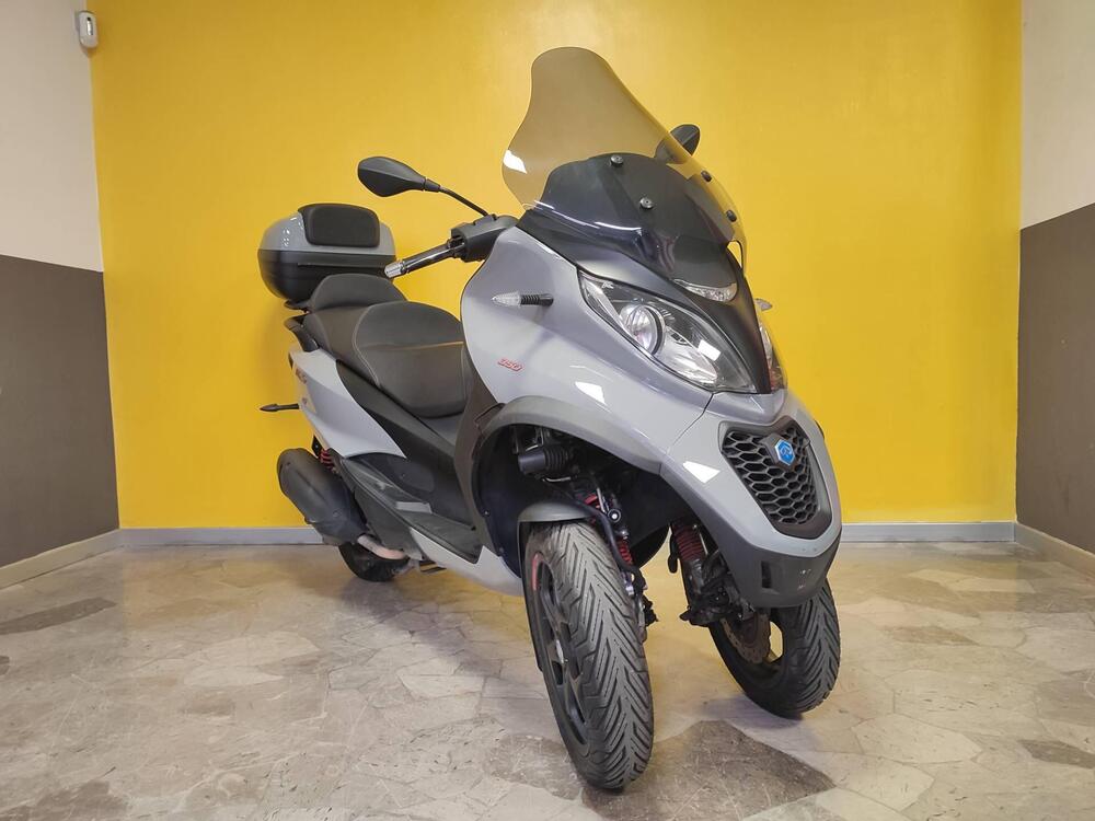 Piaggio Mp3 350 ie ABS (2018 - 19) (2)