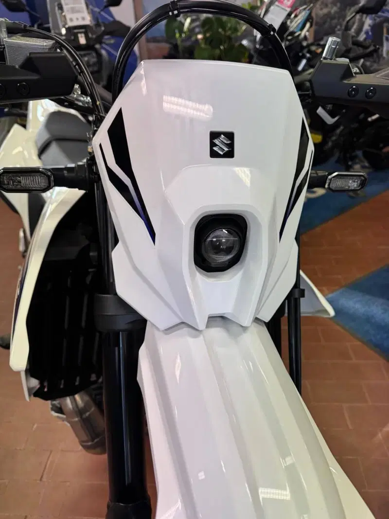Suzuki DR-Z4SM (2025 - 26) (4)
