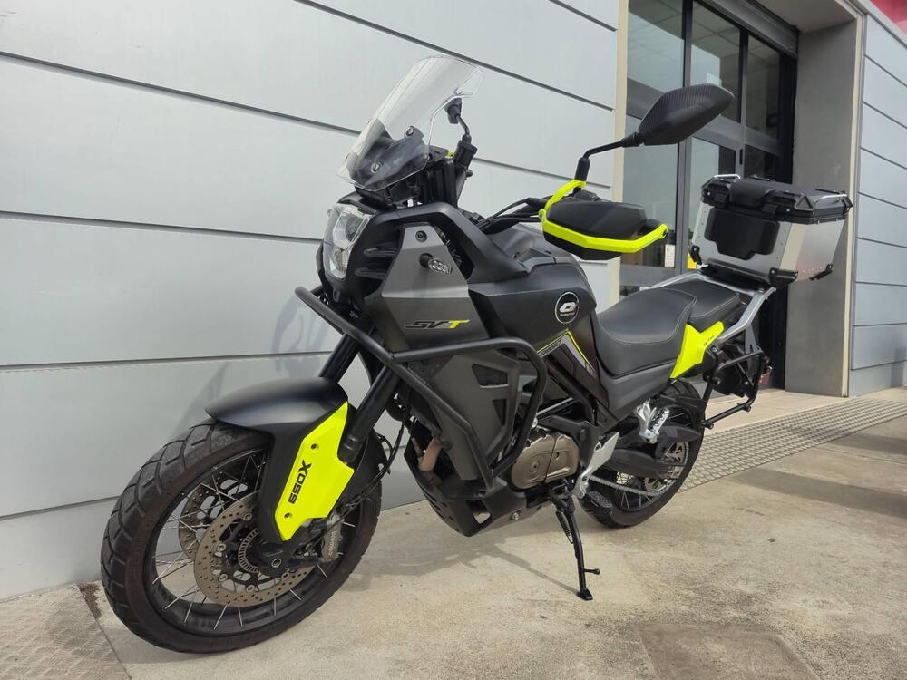 QJ Motor SVT 650 X (2025) (2)