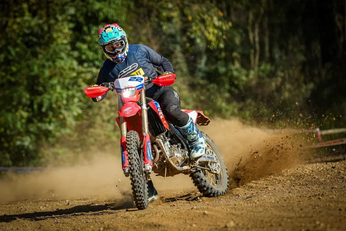 Honda CRF RX 250, 300 o 450? Qual è la miglior cilindrata per fare enduro? Honda ha la risposta giusta [VIDEO e GALLERY]  (4)