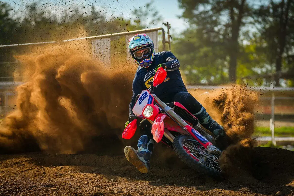 Honda CRF RX 250, 300 o 450? Qual è la miglior cilindrata per fare enduro? Honda ha la risposta giusta [VIDEO e GALLERY]  (5)