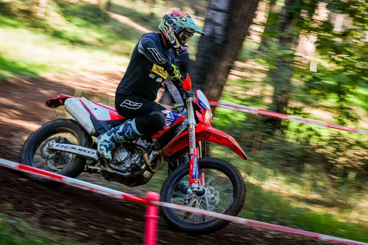 Honda CRF RX 250, 300 o 450? Qual è la miglior cilindrata per fare enduro? Honda ha la risposta giusta [VIDEO e GALLERY]  (15)