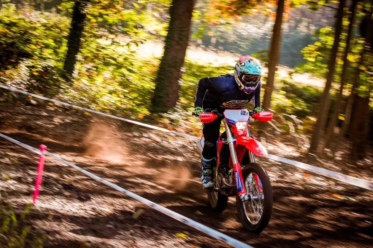 Honda CRF RX 250, 300 o 450? Qual è la miglior cilindrata per fare enduro? Honda ha la risposta giusta [VIDEO e GALLERY]  (16)