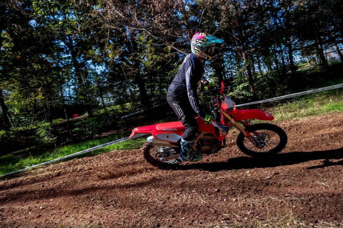 Honda CRF RX 250, 300 o 450? Qual è la miglior cilindrata per fare enduro? Honda ha la risposta giusta [VIDEO e GALLERY]  (17)