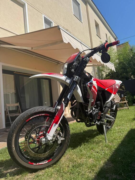 Fantic Motor XMF 125 Motard Performance 4T (2023 - 24) (2)