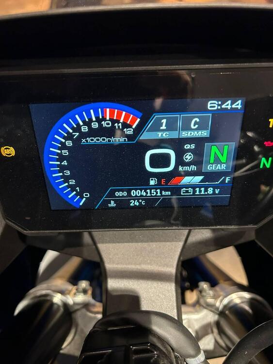 Suzuki GSX-8R (2024 - 25) (2)