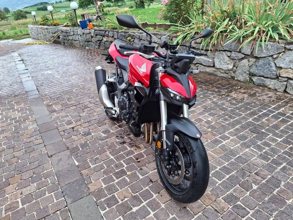 Honda CB 1000 Hornet (2025) (3)