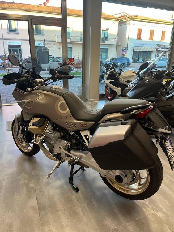 Moto Guzzi V100 Mandello Aviazione Navale (2023 - 24) (3)