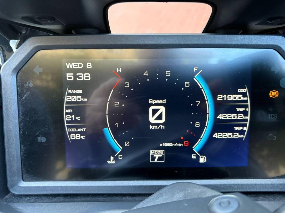 Yamaha T-Max 560 Tech Max (2022 - 24) (3)