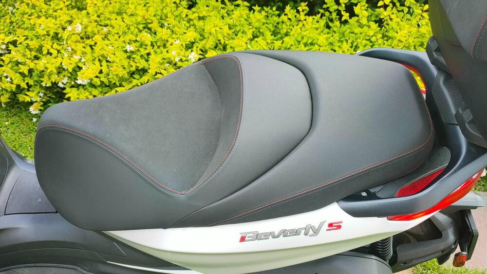 Piaggio Beverly 300 S ABS-ASR (2021 - 25) (5)