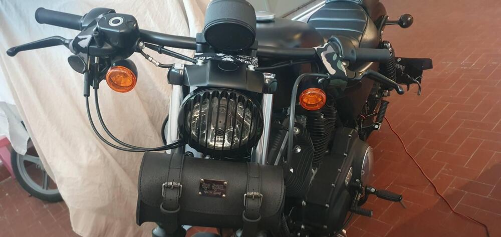 Harley-Davidson 883 Iron (2017 - 20) - XL 883N