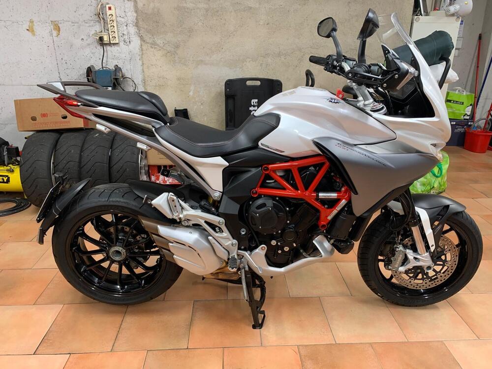 MV Agusta Turismo Veloce 800 Lusso (2020)