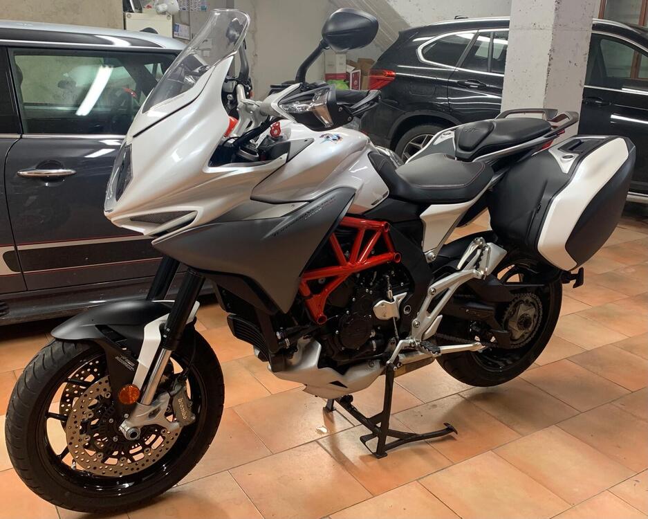MV Agusta Turismo Veloce 800 Lusso (2020) (3)