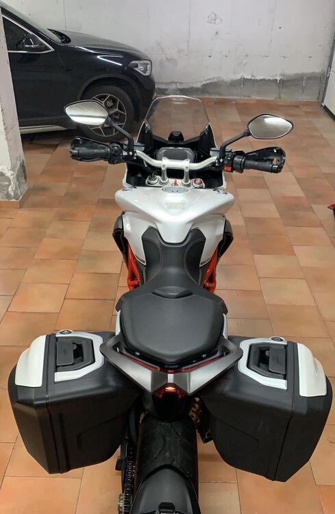 MV Agusta Turismo Veloce 800 Lusso (2020) (4)