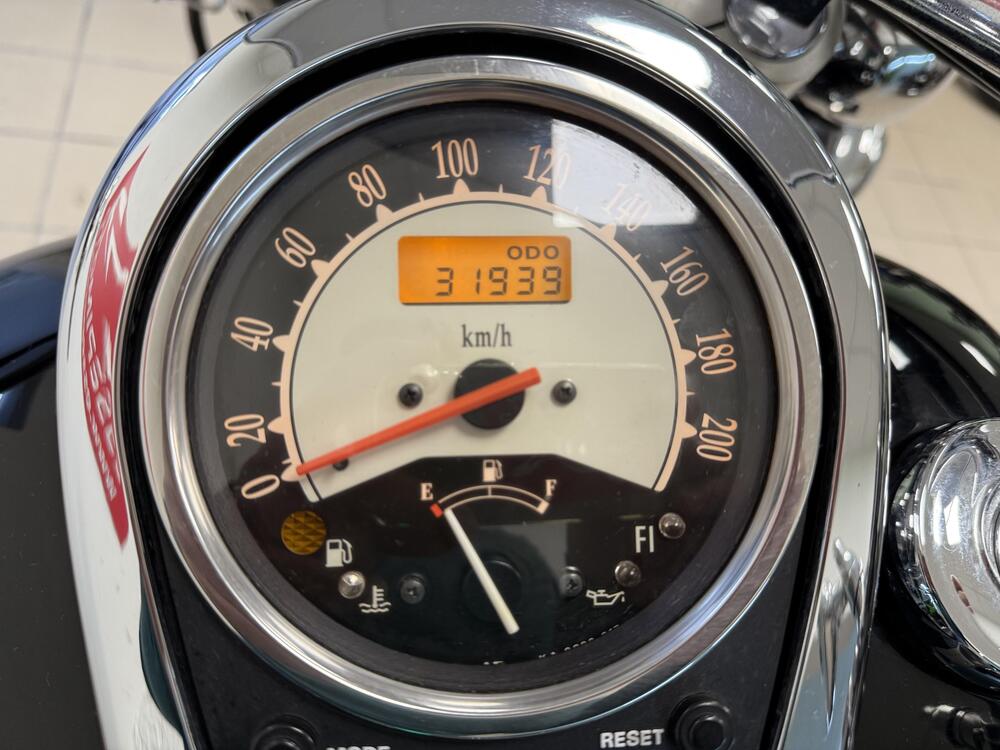 Kawasaki Vulcan VN 900 Classic (2006 - 10) (5)