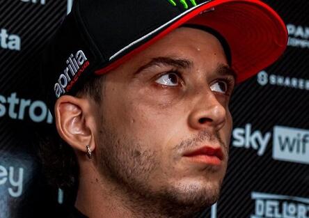 Arrivata la penalità per Bez dopo l'incidente con Marquez: doppio Long lap penalty
