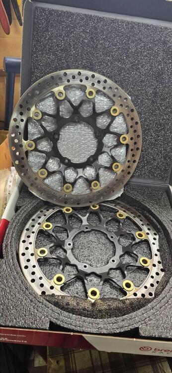 Cerchi piu dischi ant e post piu corona del cbr100 Honda (3)