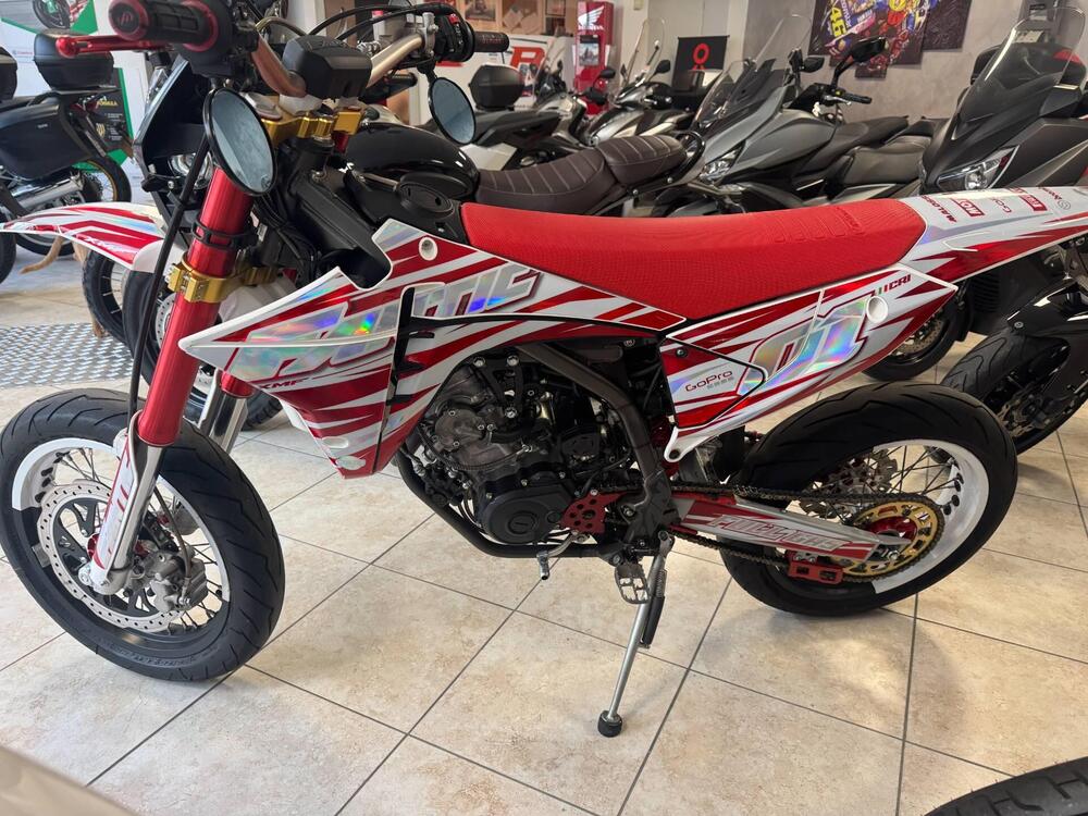 Fantic Motor XMF 125 Motard Performance 4T (2023 - 24) (2)