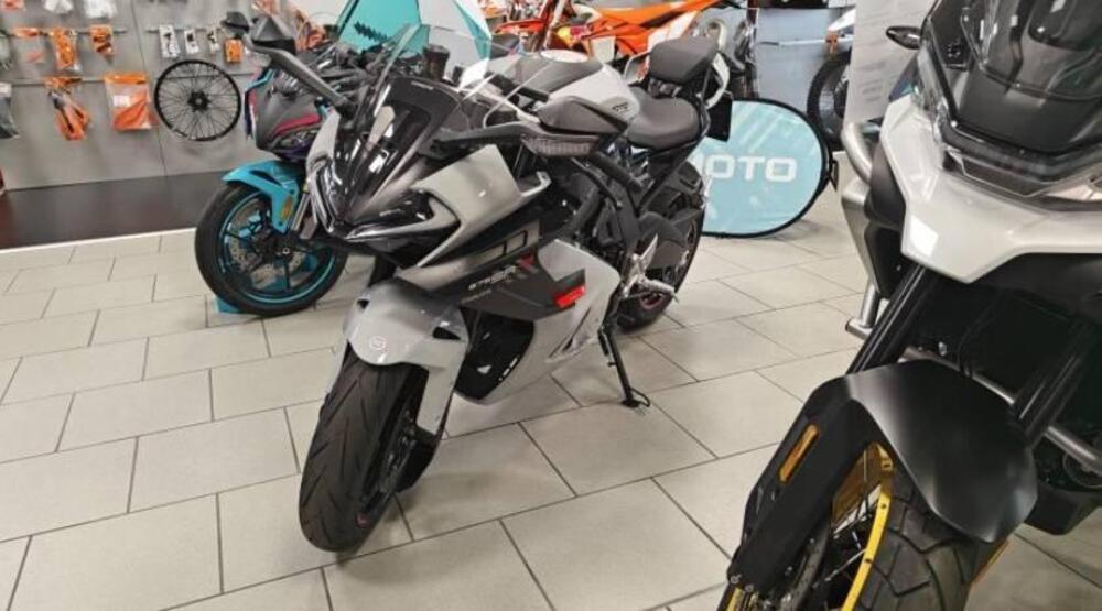 CFMOTO 675SR-R (2025) (2)