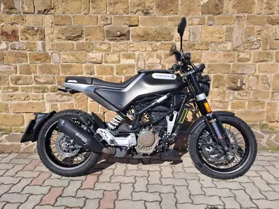 Husqvarna Svartpilen 125 (2021 - 23) usata