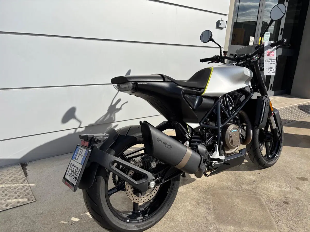 Husqvarna Vitpilen 701 (2018 - 19) (4)