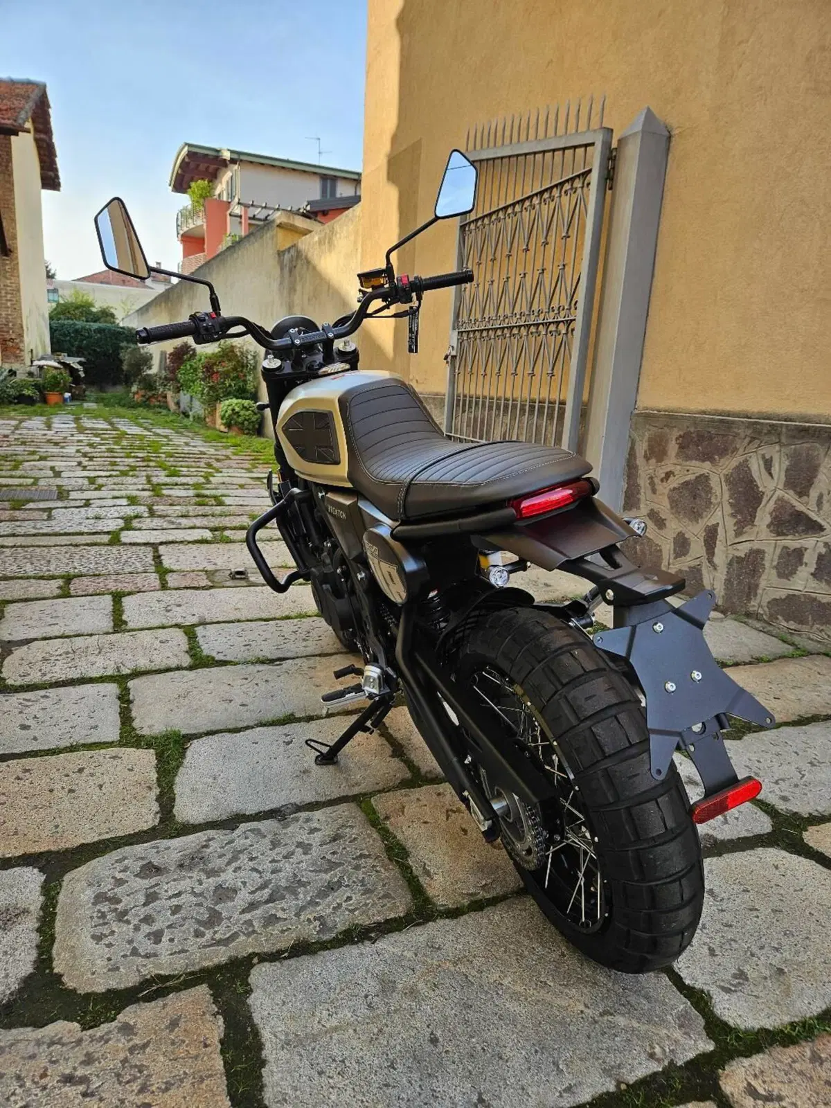 Brixton Motorcycles Crossfire 500 XC (2022 - 26) (5)