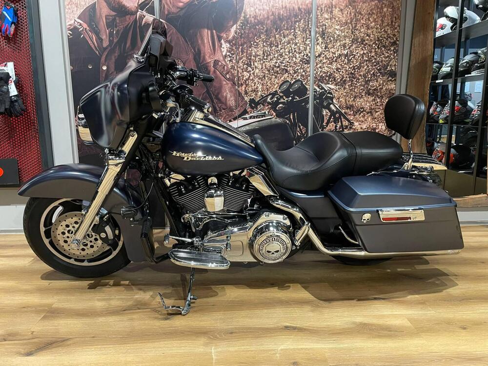 Harley-Davidson 1584 Street Glide (2007) - FLHX