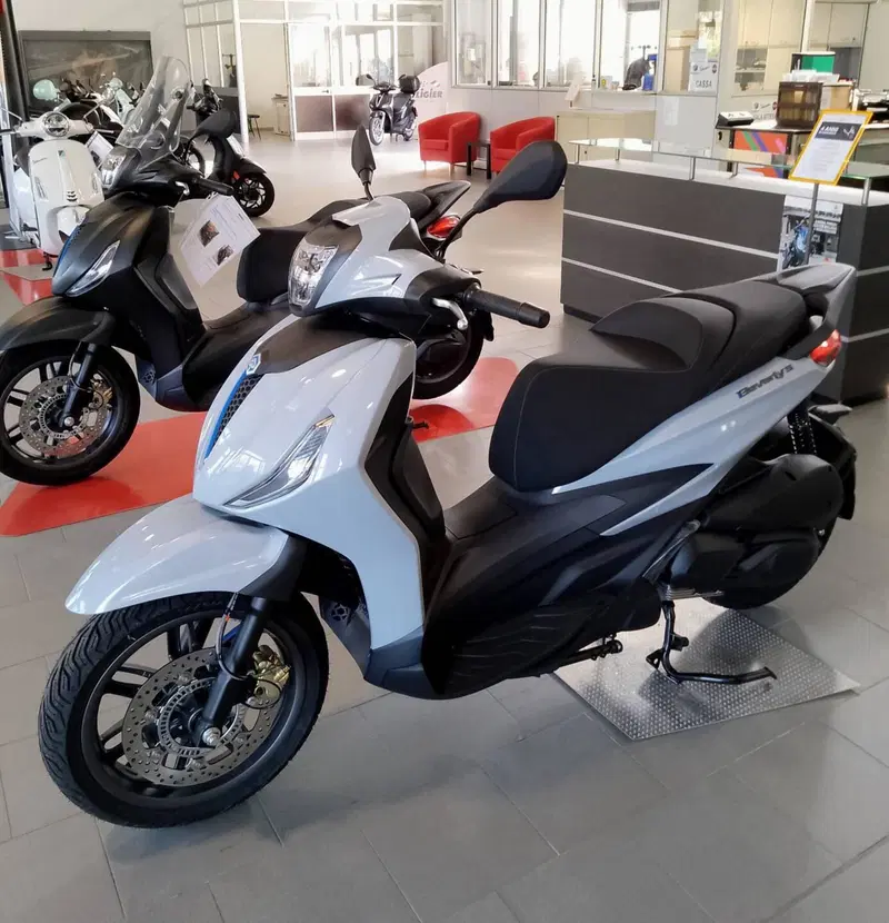 Piaggio Beverly 310 S (2025 - 26) (2)