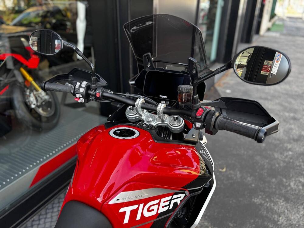 Triumph Tiger 900 GT Aragón Edition (2023 - 24) (2)