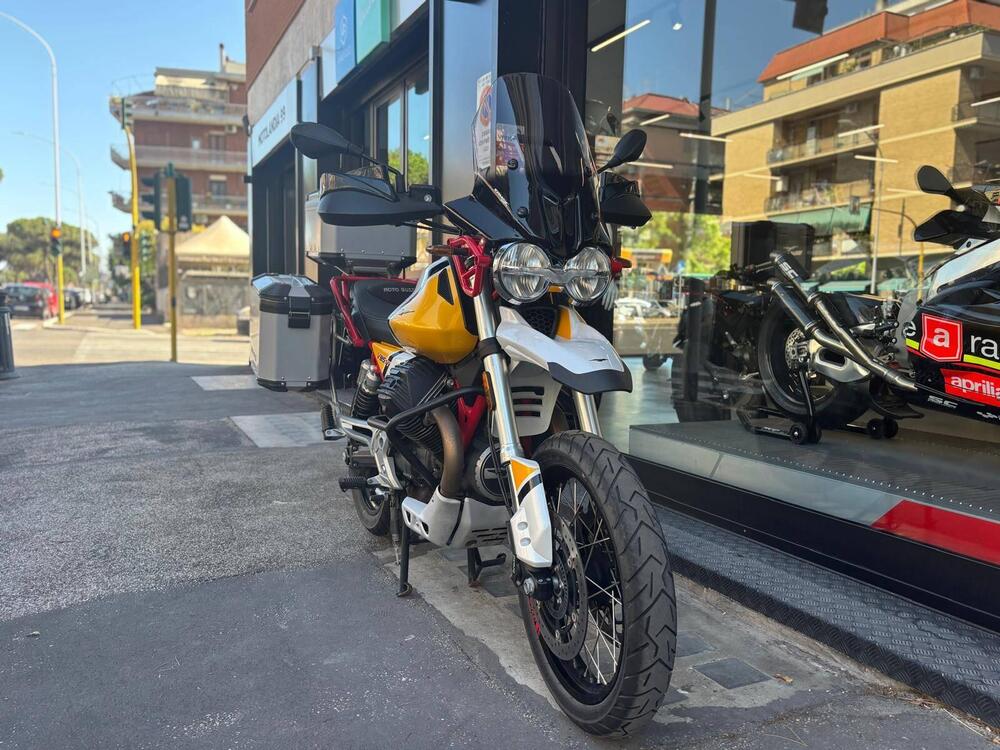 Moto Guzzi V85 TT Evocative Graphics (2019 - 20) (3)