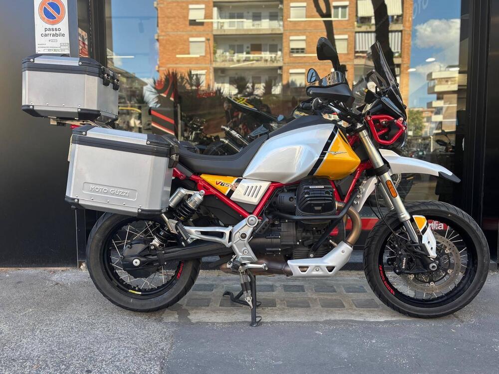 Moto Guzzi V85 TT Evocative Graphics (2019 - 20)