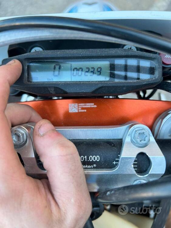 KTM 300 EXC TBI Six Days (2024) (4)