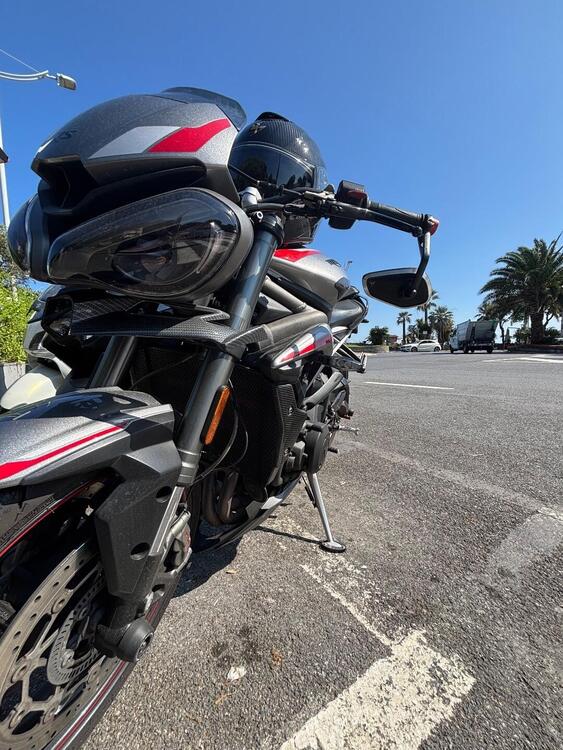 Triumph Street Triple RS (2020 - 22) (4)