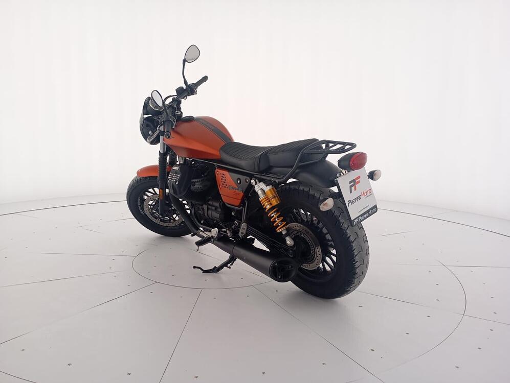 Moto Guzzi V9 Bobber Sport (2019 - 20) (3)