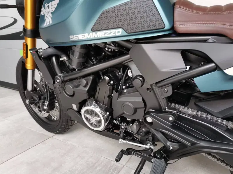 Moto Morini SEIEMMEZZO SCR (2022 - 26) (15)