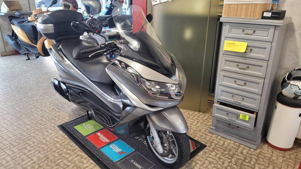 Piaggio X10 350 ie Executive (2011 - 17) (2)