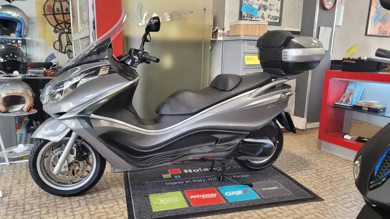 Piaggio X10 350 ie Executive (2011 - 17) (3)