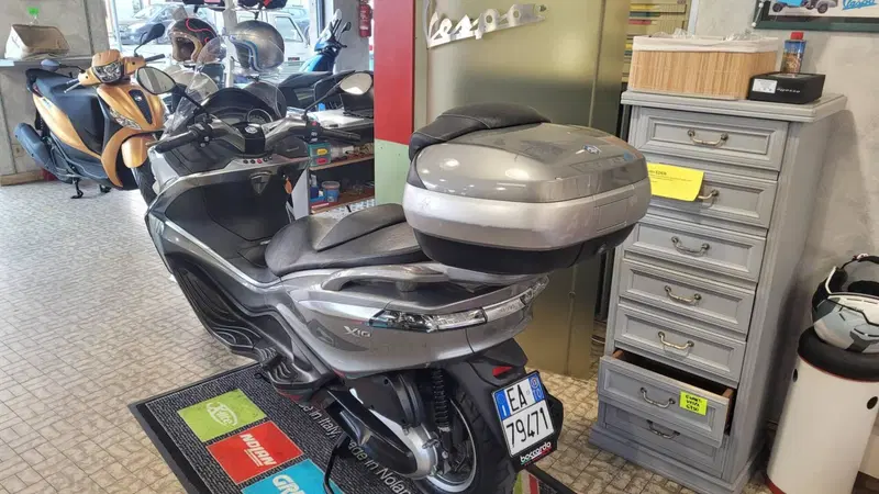 Piaggio X10 350 ie Executive (2011 - 17) (4)