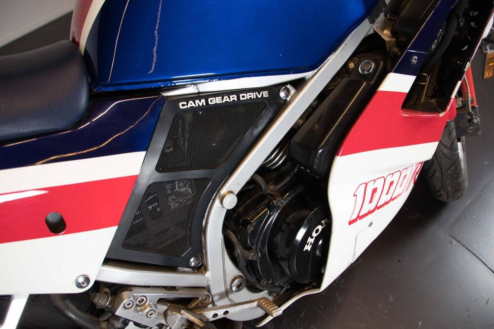 Honda VF 1000 F (1985 - 87) (3)