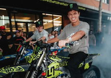 Lando Norris, dalla F1 alle moto: burnout ad Austin con la sua moto da cross personalizzata [GALLERY]