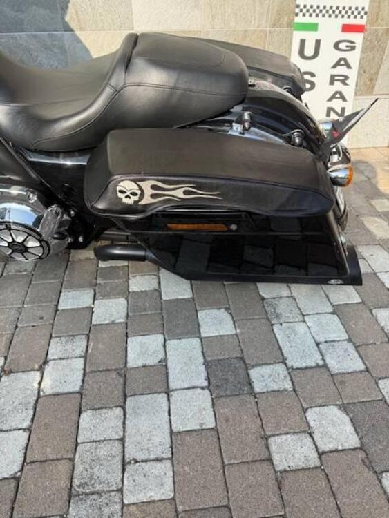 Harley-Davidson 1690 Street Glide (2011 - 13) - FLHX (2)