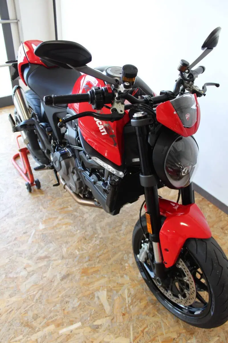 Ducati Monster 937 + (2021 - 25) (7)
