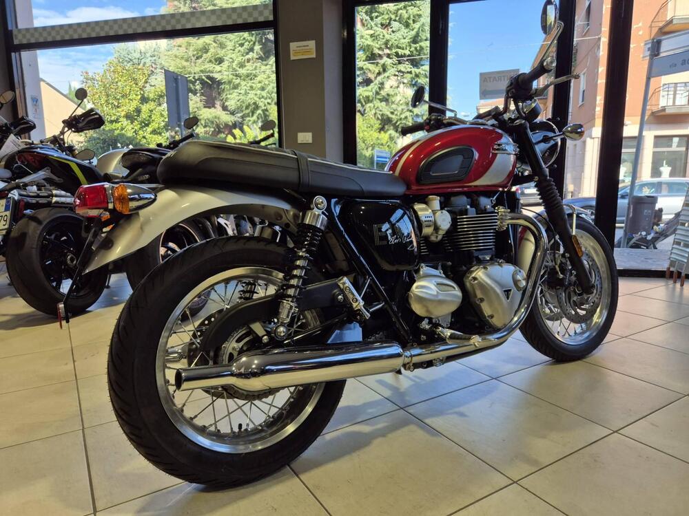 Triumph Bonneville T120 Elvis (2024 - 25) (3)