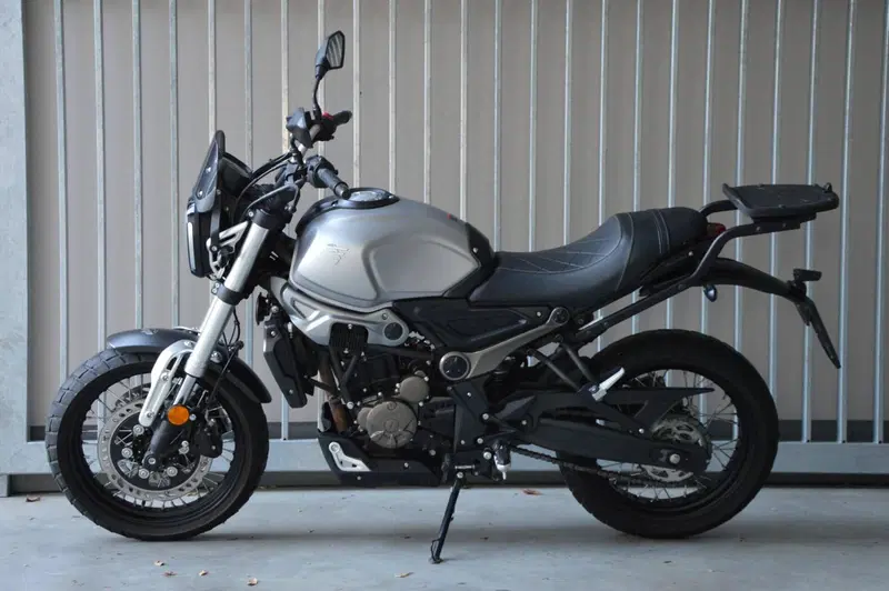 Voge Trofeo 300ACX Scrambler (2021 - 26) (5)